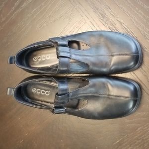 Ecco black Mary Jane's size 38